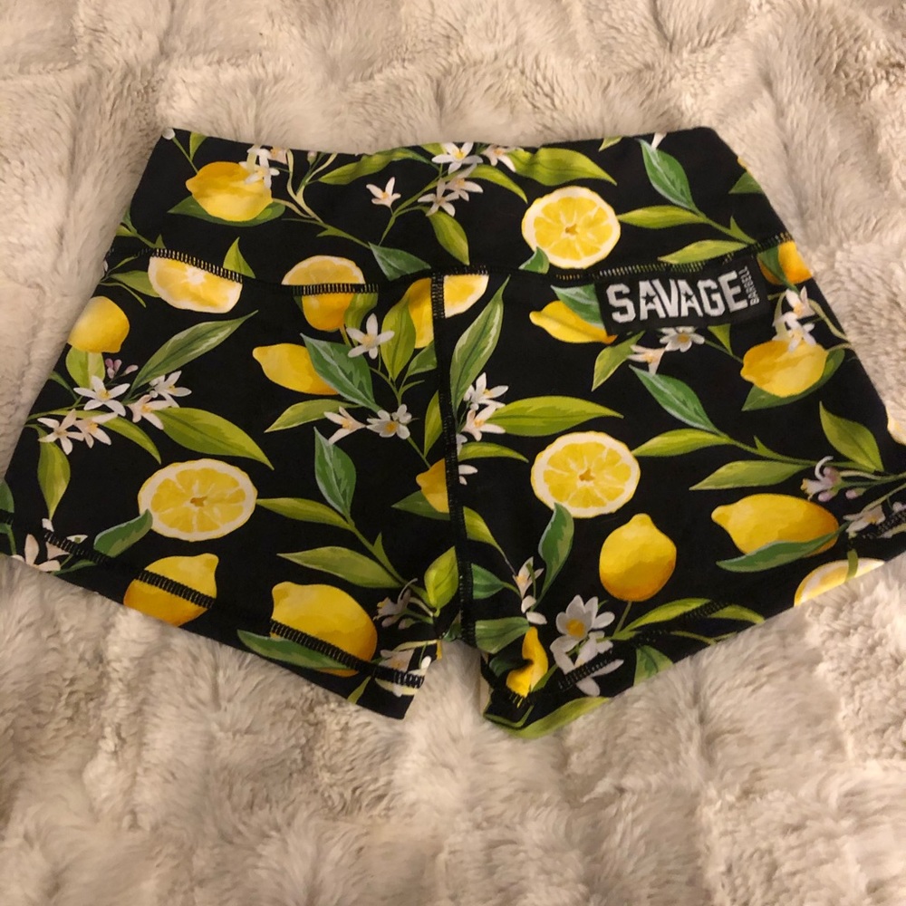 Savage barbell booty shorts black/lemon size S